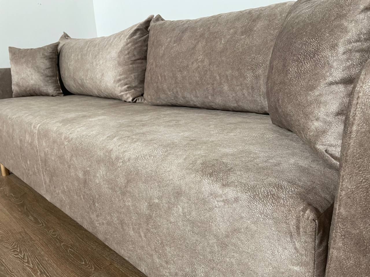 Диван Аркадия с подлокотниками